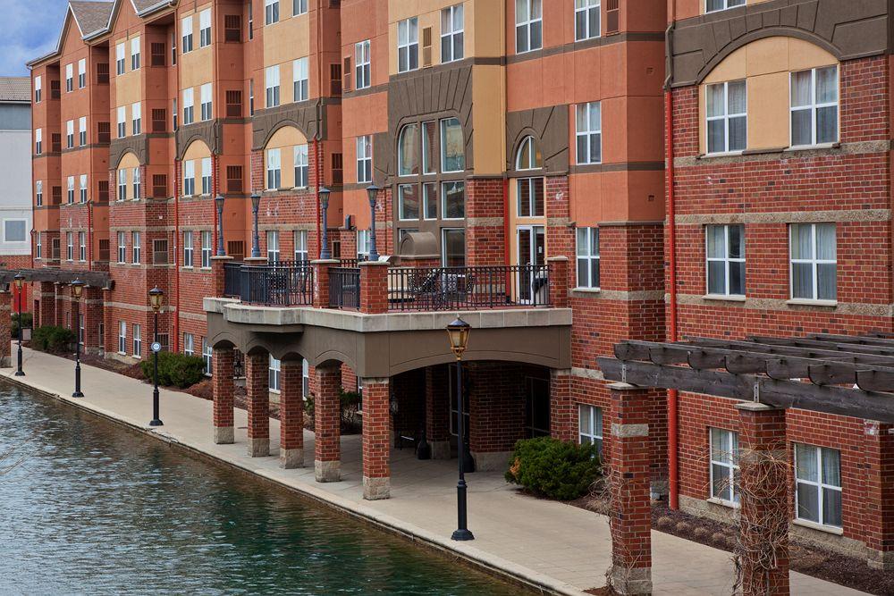 Residence Inn Indianapolis Downtown On The Canal Exterior foto